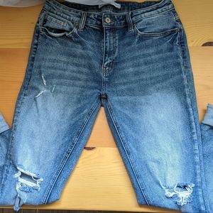 KanCan estilo distressed vintage high rise boyfriend jeans